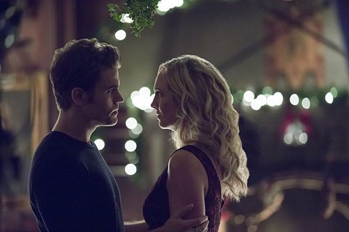 Paul Wesley as Stefan and Candice King as Caroline in 'The Vampire Diaries' Season 8, Episode 7