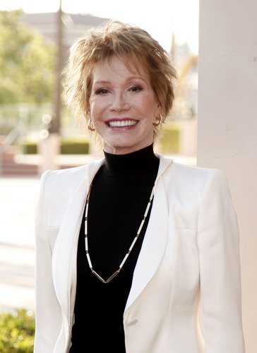 Mary Tyler Moore arrives at the Academy of Television Arts and Sciences celebrating Betty White's 60 years on television at the Leonard Goldenson Theatre on August 7, 2008 in Los Angeles