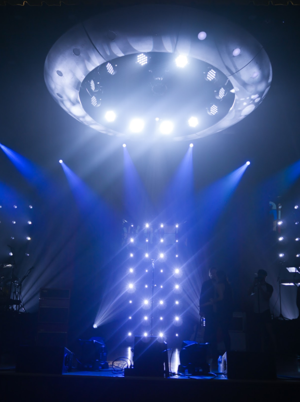 Sooo, for my new tour, I wanted a huge spaceship with crazy lights above my head, so I designed one and we built it!