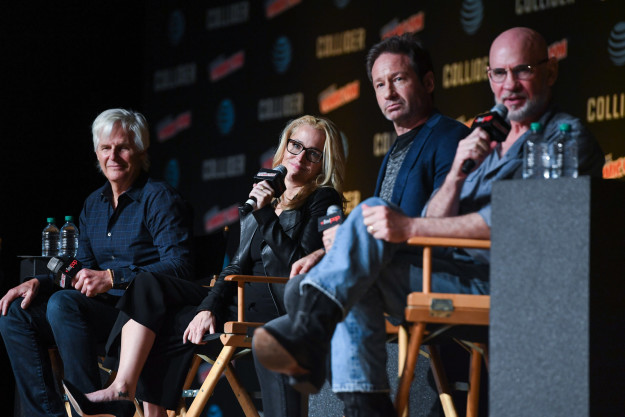 On Sunday at New York Comic-Con, The X-Files creator Chris Carter was joined by cast members Gillian Anderson, David Duchovny, and Mitch Pileggi to talk all things Season 11.