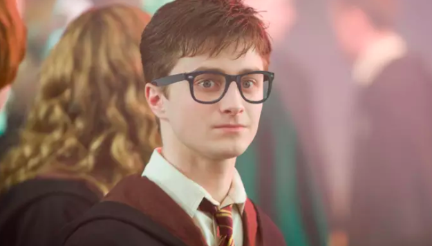 Here's What "Harry Potter" Would Be Like If It Took Place In 2016