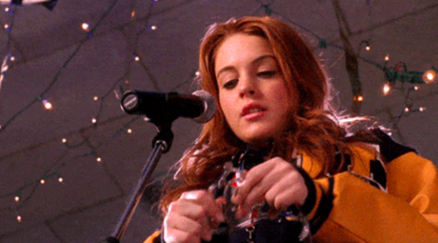 This "Mean Girls" Deleted Scene May Explain Why Cady Breaks The Plastic Crown