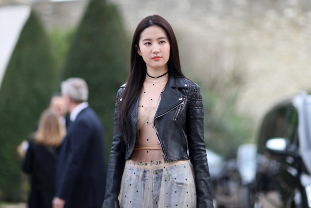 Disney announced Wednesday that Chinese actor Liu Yifei has been cast to play Mulan in the live-action remake of the studio's successful 1998 animation feature.