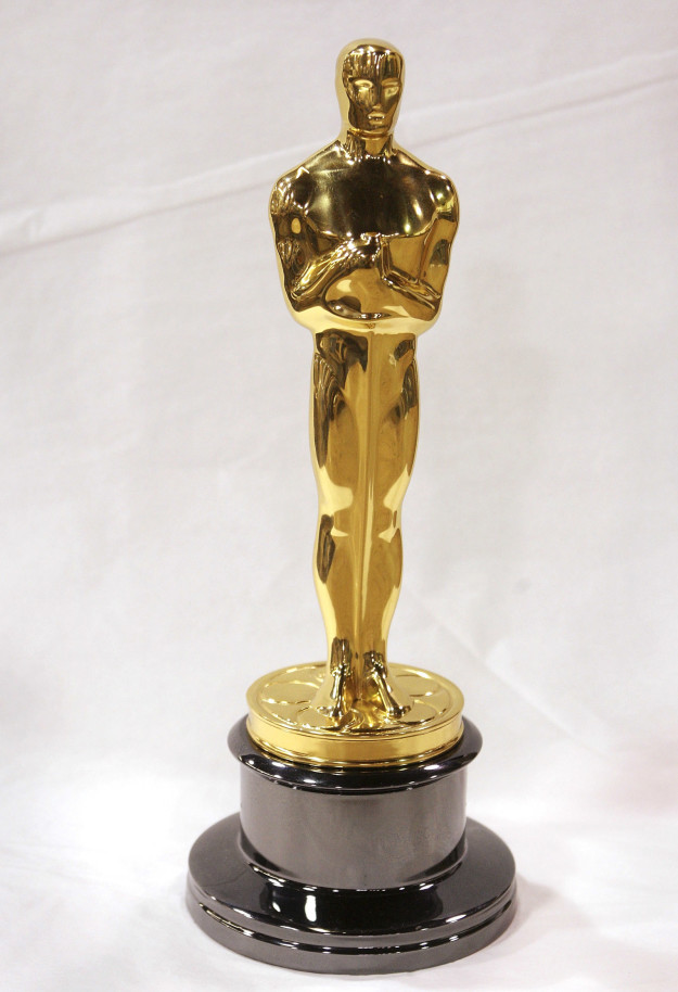 An Oscar statue: