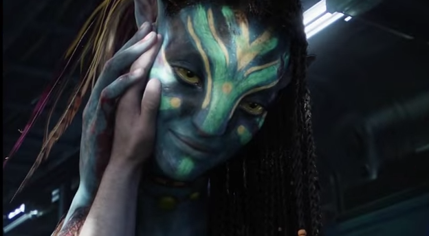 In Avatar, the Na'vi are supposed to be 10-feet tall, but at the end of the movie Jake's hand fits perfectly when cupping Neytiri's face, which should be disproportionately much larger.