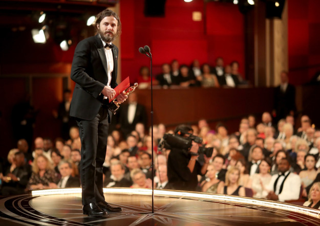 Last year, Casey Affleck won the Academy Award for Best Actor for his role in Manchester by the Sea. Traditionally, this means that he would be in line to present the award for Best Actress at this year's Oscars.