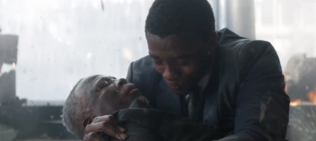 And finally, Killmonger and T'Challa cradled their respective dead fathers in a similar fashion.