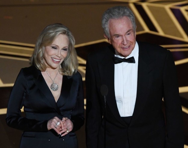 Finally, when the time for Best Picture came, Faye Dunaway and Warren Beatty graced the stage, just like they did during the 2017 ceremony, but things went more smoothly this year.